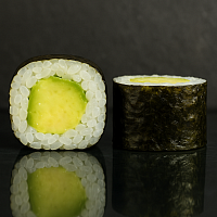 Maki aguacate 5,80€
